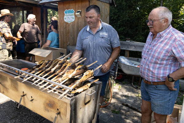 Dackelwanderung Fischgrillen
